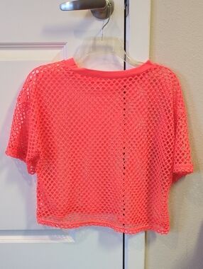 Women's Neon Pink Mesh Short Sleeve Top